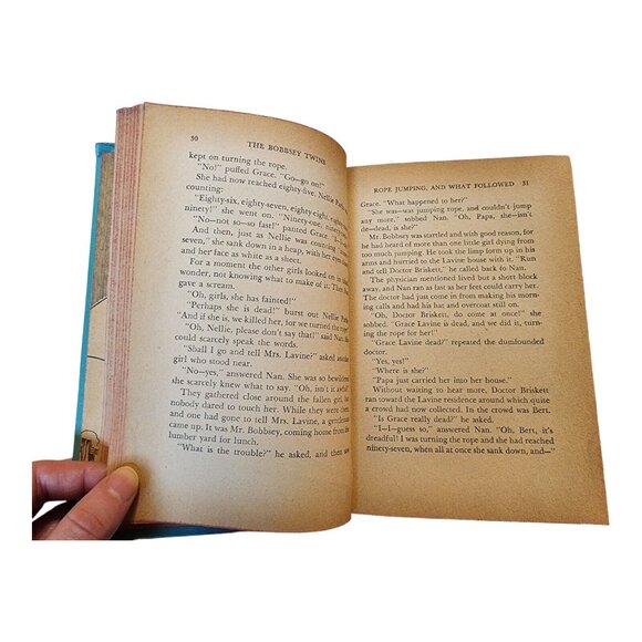 The Bobbsey Twins Book Merry Days Indoors and Out by Laura Lee Hope Vintage 1950 - Picture 15 of 16